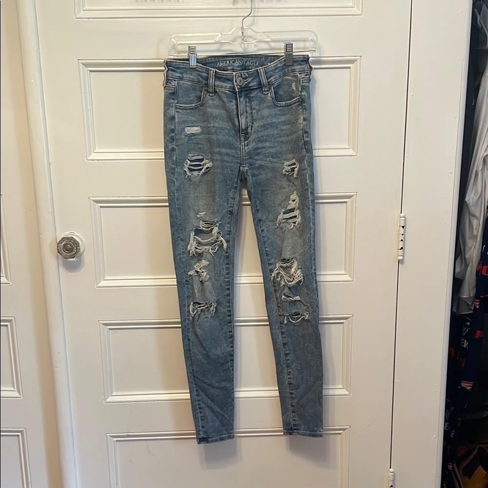 American Eagle Outfitters Light Wash Skinny Jeans with Distressing